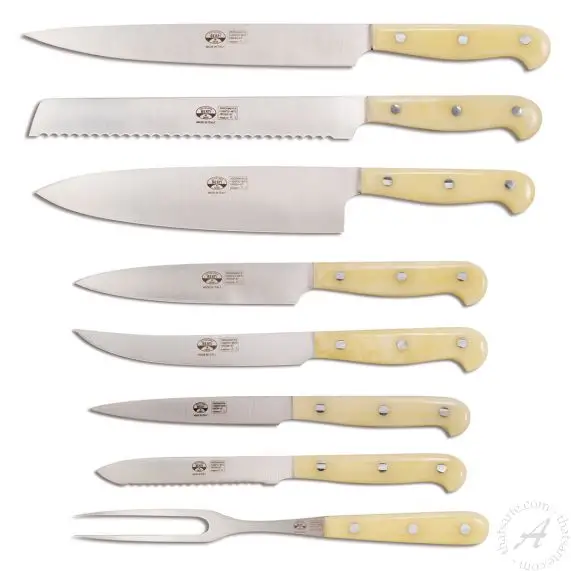 Il Trinciante Small Set of Knives with Cornotech Handle Coltellerie Berti