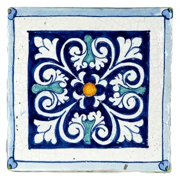 Hand-painted Deruta tile AD70 Tradizione Collection by Antica Deruta, Italy. The tile is entirely handcrafted.