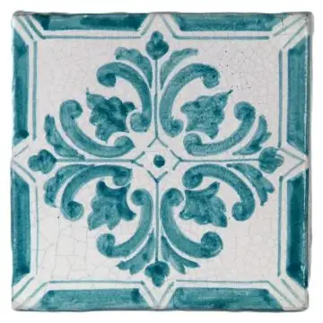 Hand-painted Deruta tile AD02V Classica collection by Antica Deruta, Italy. The tile is entirely handcrafted.