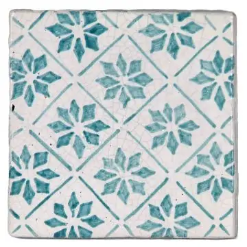 Hand-painted Deruta tile AD03V Classica collection by Antica Deruta, Italy. The tile is entirely handcrafted.