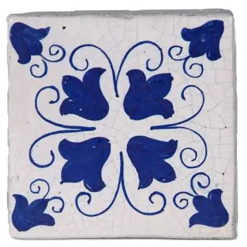 Hand-painted Deruta tile AD04B Classica collection by Antica Deruta, Italy. The tile is entirely handcrafted.