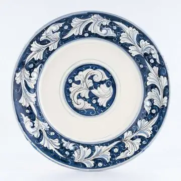Italian round platter from the Rinascimento Blu e Bianco collection handmade by Ceramiche Rampini in Gubbio, Italy
