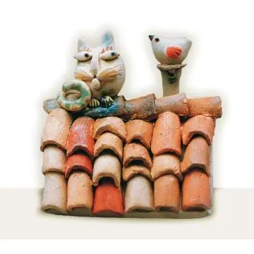 A Roof and Its Cat, a ceramic piece and clay whistle created by Maestro Riccardo Biavati in Ferrara, Italy 