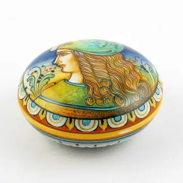 Italian large keepsake box featuring a Renaissance-style portrait handmade by Alvaro Binaglia in Deruta Italy - main image