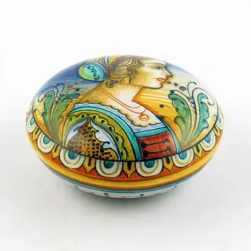 Italian large keepsake box featuring a Renaissance-style portrait handmade by Alvaro Binaglia in Deruta Italy - main image