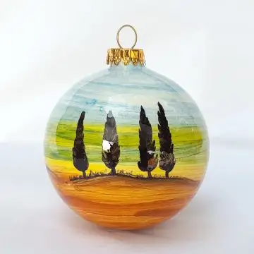 Italian Christmas bauble in the Umbria design. Hand-painted by D&G Design in Deruta, Italy