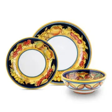 Handmade Italian 3-piece place setting Frutta Semplice: dinner plate, salad & dessert plate, cereal bowl. Deruta, Italy