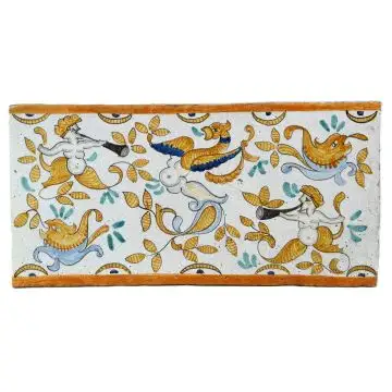 Hand-painted Deruta tile DEC by Antica Deruta, Italy. The tile is entirely handcrafted.