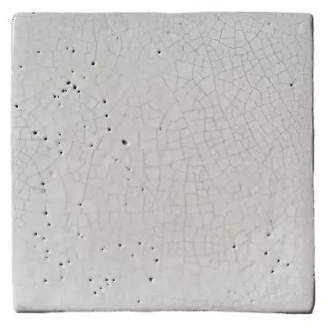 Hand-painted white Deruta tile by Antica Deruta, Italy. The tile is entirely handcrafted.