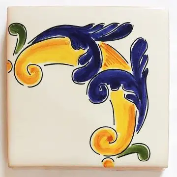 Hand-painted Italian corner tile LF03 from the Classic collection, entirely handcrafted by La Fauci in Messina, Sicily