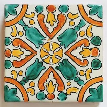Hand-painted Italian tile LF19 from the Classic collection, entirely handcrafted by La Fauci in Messina, Sicily