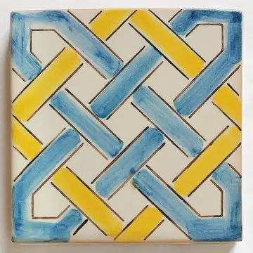 Hand-painted Italian tile LF21 from the Classic collection, entirely handcrafted by La Fauci in Messina, Sicily