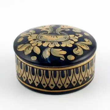 Italian blue and cream keepsake box handmade by Ceramiche Magnanelli in Gubbio, Italy