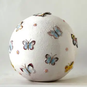Tuscan Butterflies sphere handcrafted by ND Dolfi in Montelupo Fiorentino, Italy