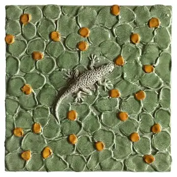 Contemporary Tuscan tile ND83 handcrafted by ND Dolfi in Montelupo Fiorentino, Italy