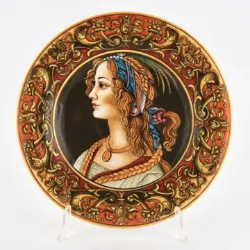 Italian wall plate featuring a Renaissance-style portrait of a Young Lady handmade by Francesca Niccacci in Deruta