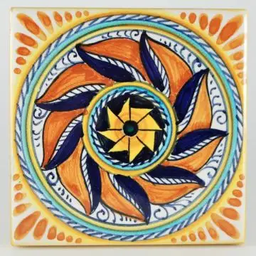 Italian tile VD22 handmade by Francesca Niccacci in Deruta