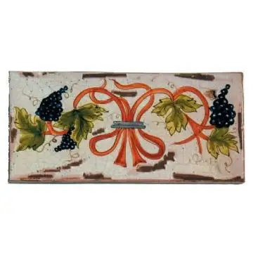 Hand-painted Deruta tile vn by Antica Deruta, Italy. The tile is entirely handcrafted.
