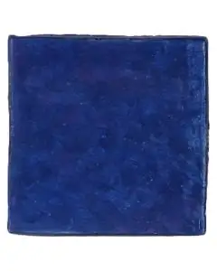 Hand-painted blue Deruta tile by Antica Deruta, Italy. The tile is entirely handcrafted.