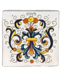 Hand-painted Deruta tile AD Ricco Deruta by Antica Deruta, Italy. The tile is entirely handcrafted.