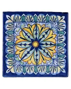 Hand-painted Deruta tile AD45 Tradizione Collection by Antica Deruta, Italy. The tile is entirely handcrafted.