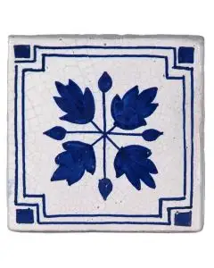 Hand-painted Deruta tile AD01B Classica collection by Antica Deruta, Italy. The tile is entirely handcrafted.