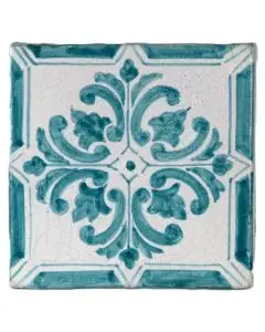 Hand-painted Deruta tile AD02V Classica collection by Antica Deruta, Italy. The tile is entirely handcrafted.