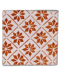 Hand-painted Deruta tile AD03A Classica collection by Antica Deruta, Italy. The tile is entirely handcrafted.