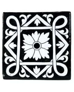 Hand-painted Deruta tile ADTS15 Tradizione Collection by Antica Deruta, Italy. The tile is entirely handcrafted.
