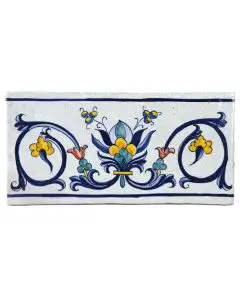 Hand-painted Deruta tile ar by Antica Deruta, Italy. The tile is entirely handcrafted.