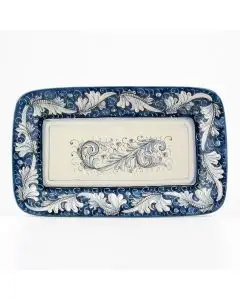 Italian rectangular tray from the Rinascimento Blu e Bianco collection handmade by Ceramiche Rampini in Gubbio, Italy