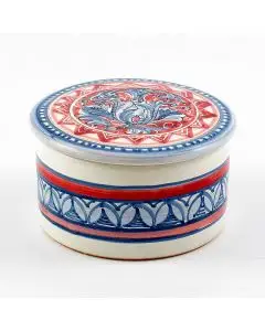 Italian hand-painted ceramic keepsake box from the Rinascimento collection handmade by Ceramiche Rampini in Gubbio, Italy