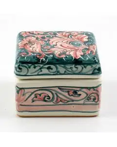 Italian hand-painted ceramic keepsake box from the Rinascimento collection handmade by Ceramiche Rampini in Gubbio, Italy