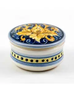 Italian hand-painted ceramic keepsake box from the Rinascimento collection handmade by Ceramiche Rampini in Gubbio, Italy