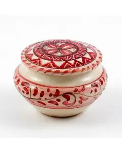 Italian hand-painted ceramic keepsake box from the Rinascimento collection handmade by Ceramiche Rampini in Gubbio, Italy