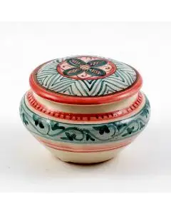 Italian hand-painted ceramic keepsake box from the Rinascimento collection handmade by Ceramiche Rampini in Gubbio, Italy