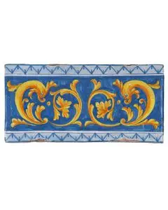 Hand-painted Deruta tile drb by Antica Deruta, Italy. The tile is entirely handcrafted.