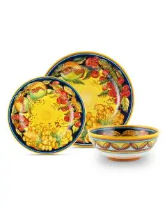 Handmade Italian 3-piece place setting Frutta Classica: dinner plate, salad & dessert plate, cereal bowl. Deruta, Italy
