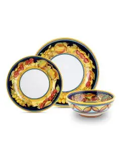Handmade Italian 3-piece place setting Frutta Semplice: dinner plate, salad & dessert plate, cereal bowl. Deruta, Italy