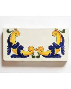 Hand-painted Italian border tile LF03 from the Classic collection, entirely handcrafted by La Fauci in Messina, Sicily