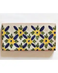 Hand-painted Italian border tile LF13 from the Classic collection, entirely handcrafted by La Fauci in Messina, Sicily