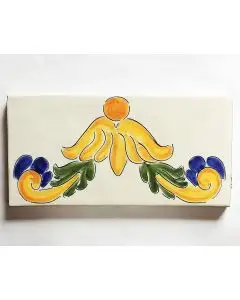 Hand-painted Italian border tile LF26 from the Classic collection, entirely handcrafted by La Fauci in Messina, Sicily