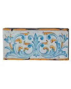 Hand-painted Deruta tile rvg by Antica Deruta, Italy. The tile is entirely handcrafted.