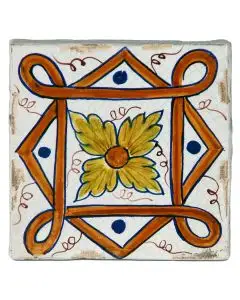 Hand-painted Deruta tile AD61T Tradizione by Antica Deruta, Italy. The tile is entirely handcrafted.